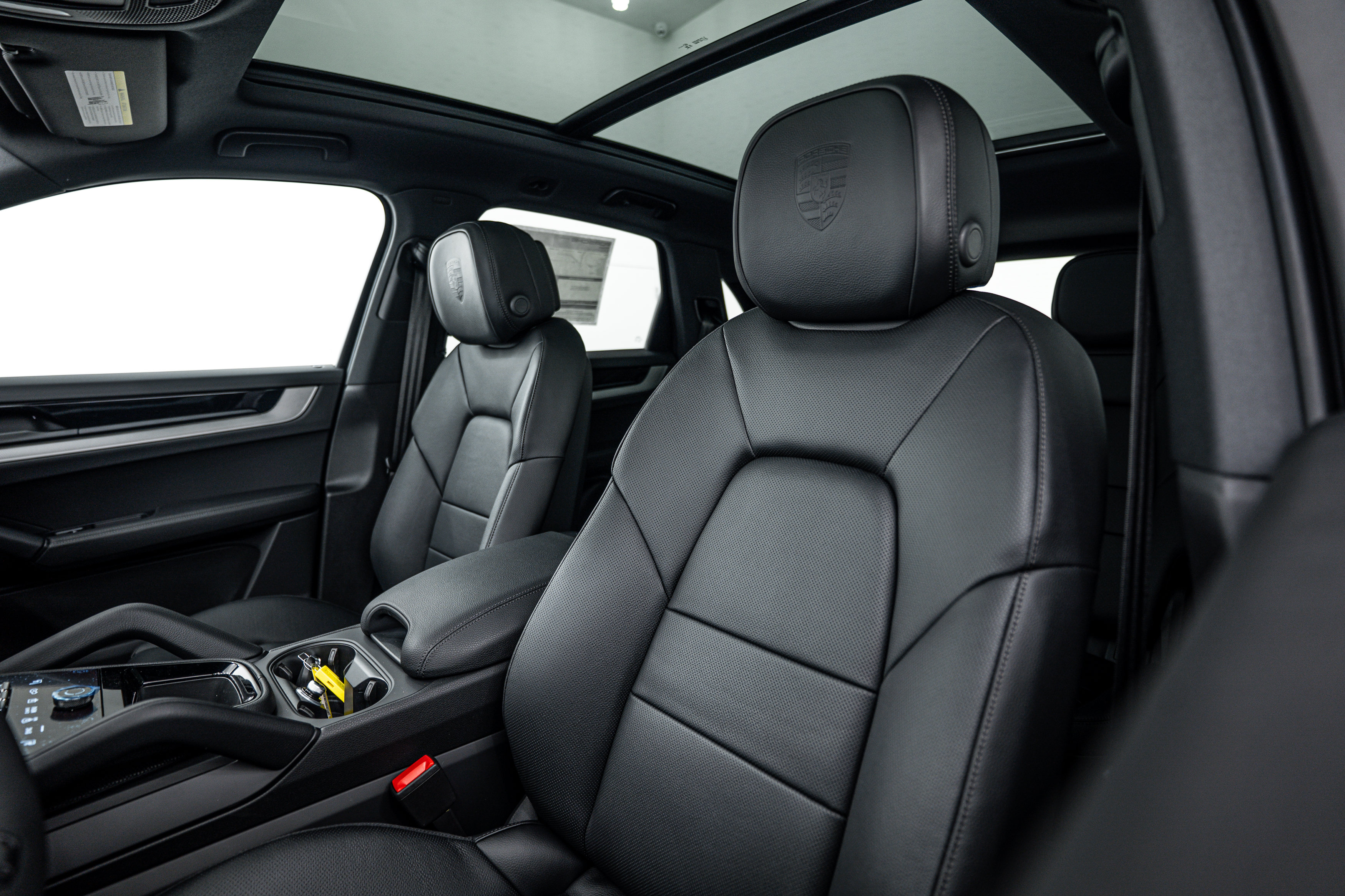 Certified 2026 Porsche Cayenne AWD/4WD image 19
