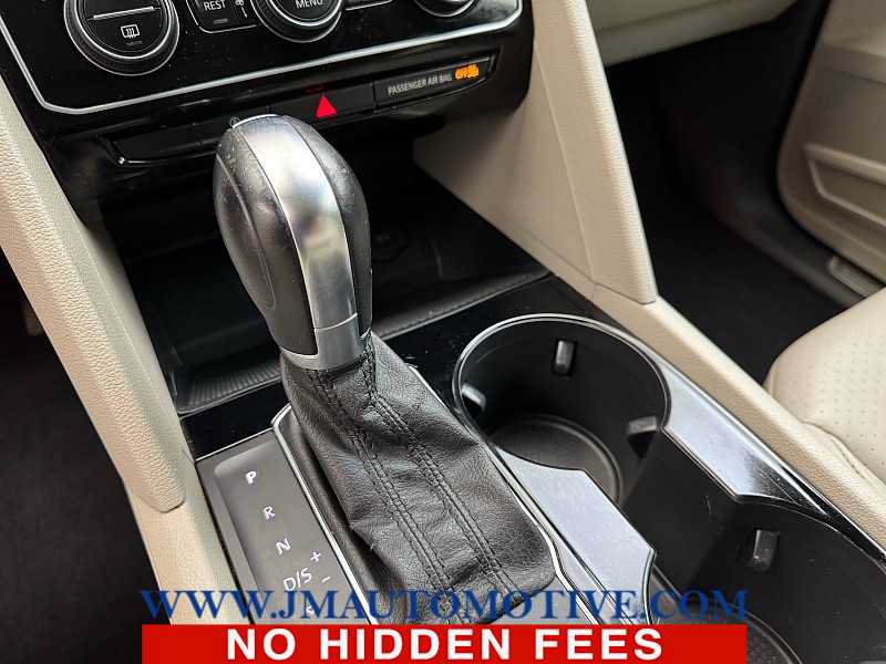 Used 2018 Volkswagen Atlas SEL AWD/4WD image 36