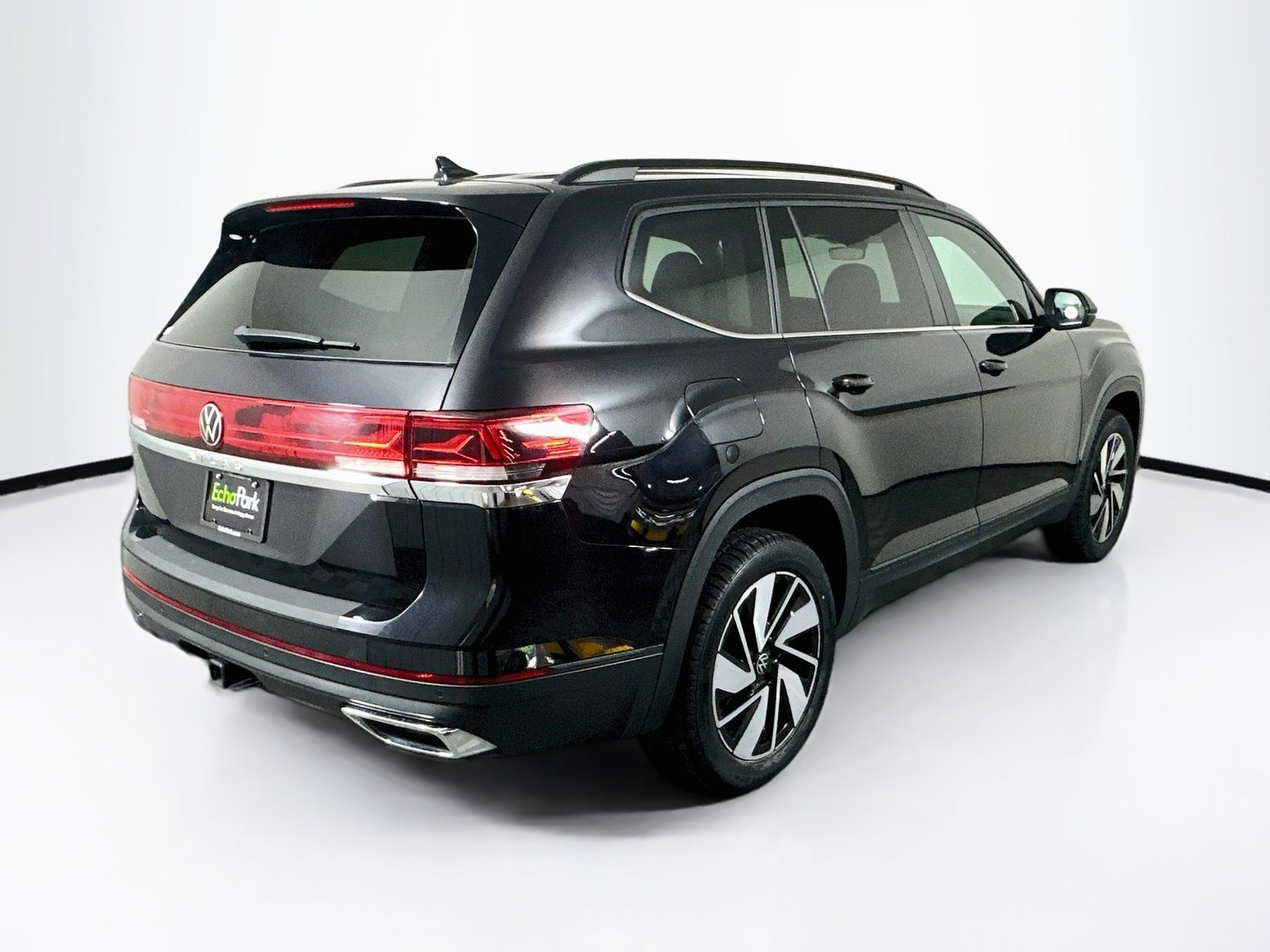 Used 2024 Volkswagen Atlas SE FWD image 9