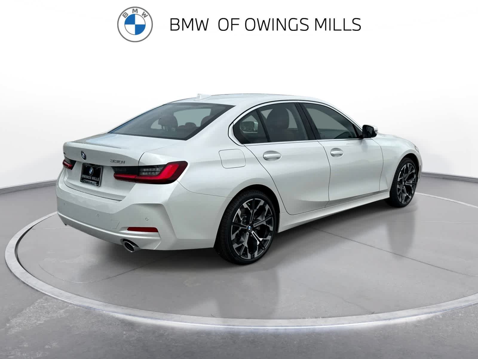 New 2026 BMW 330i xDrive Sedan w/ Premium Package AWD/4WD image 9