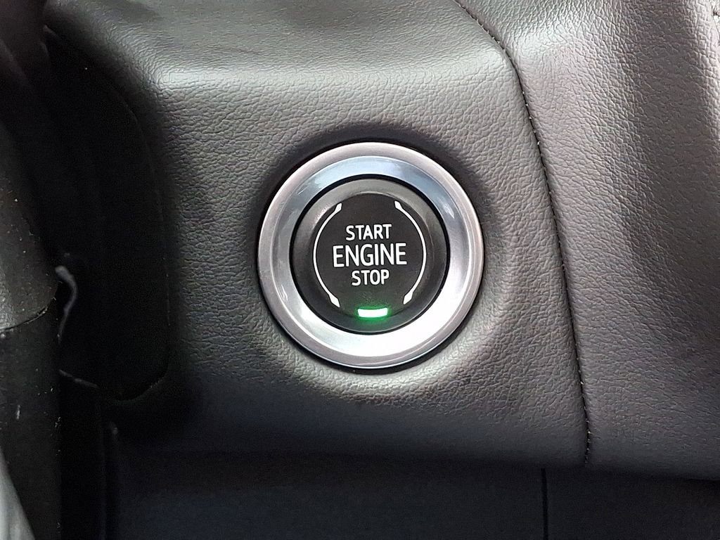 Used 2022 Chevrolet Suburban Z71 w/ Luxury Package image 27