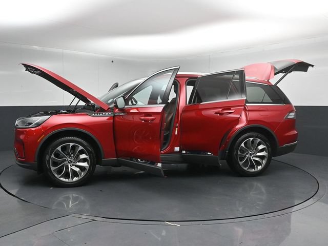 Certified 2025 Lincoln Aviator Reserve w/ Illumination Package AWD/4WD image 58