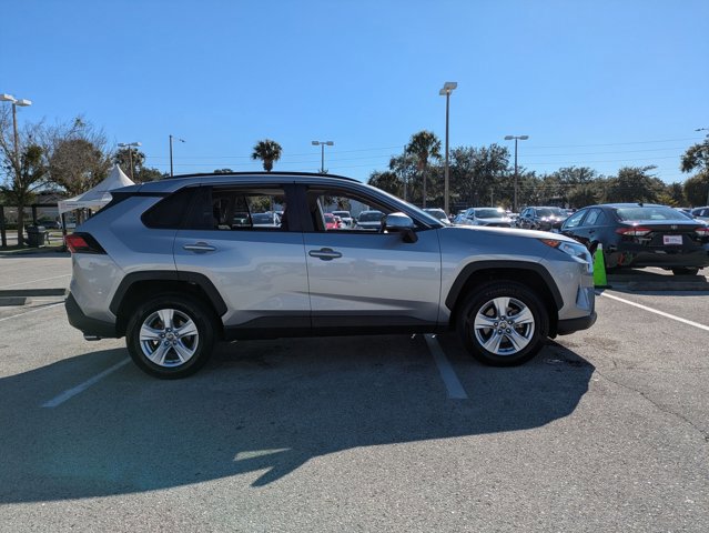 Used 2021 Toyota RAV4 XLE image 4