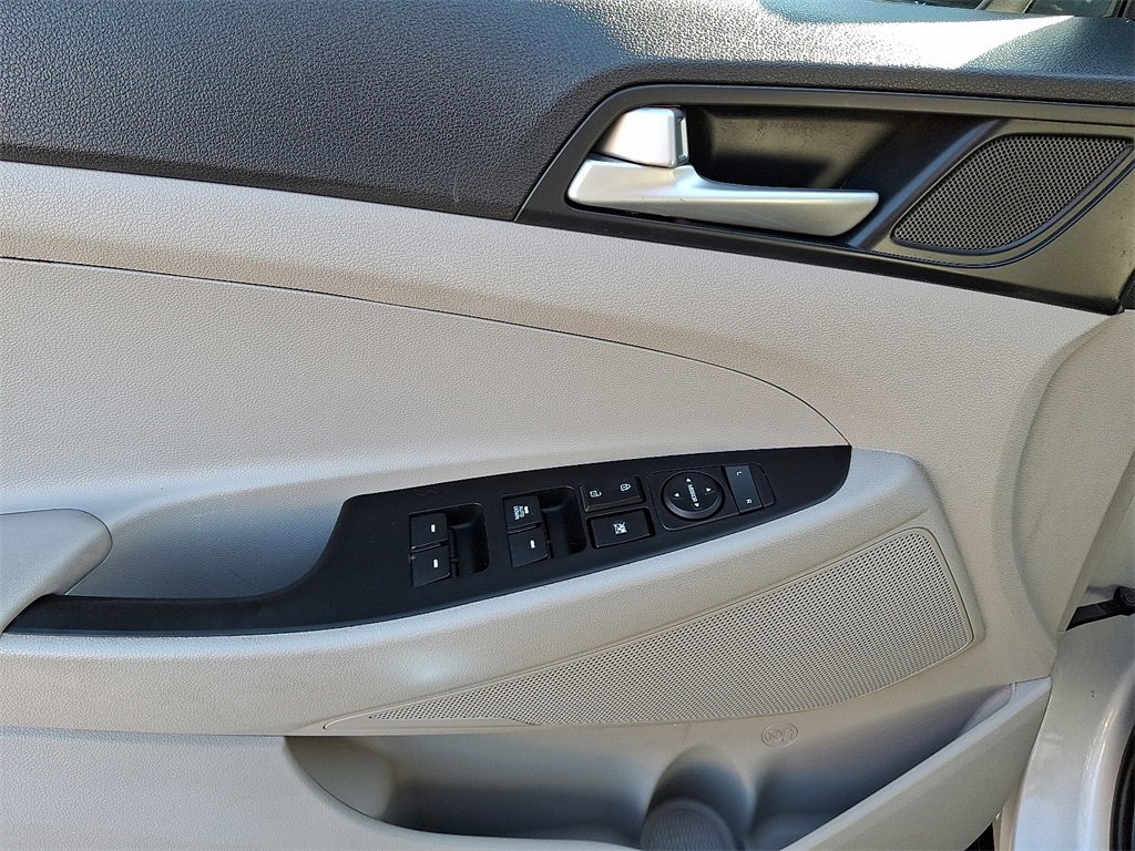 Used 2019 Hyundai Tucson SE image 12