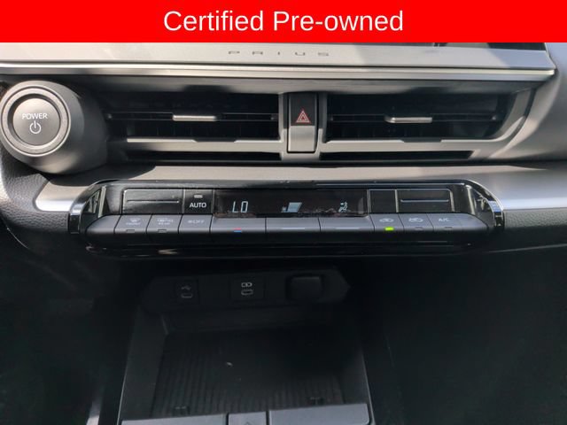 Certified 2025 Toyota Prius LE FWD image 18