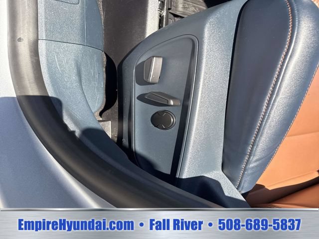 Used 2023 Ford Maverick Lariat w/ Equipment Group 500A Standard AWD/4WD image 19