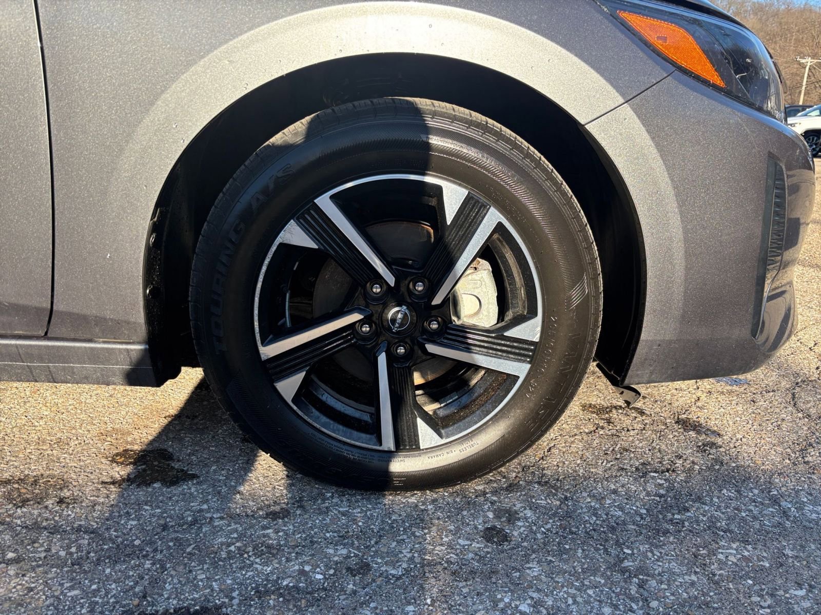 Used 2025 Nissan Sentra SV FWD image 30
