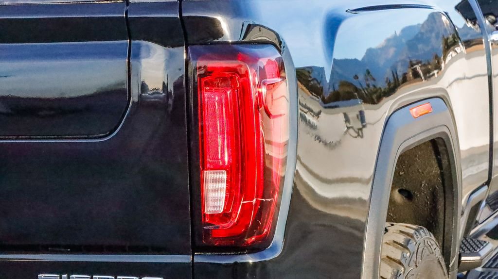 Used 2023 GMC Sierra 2500 Denali image 9