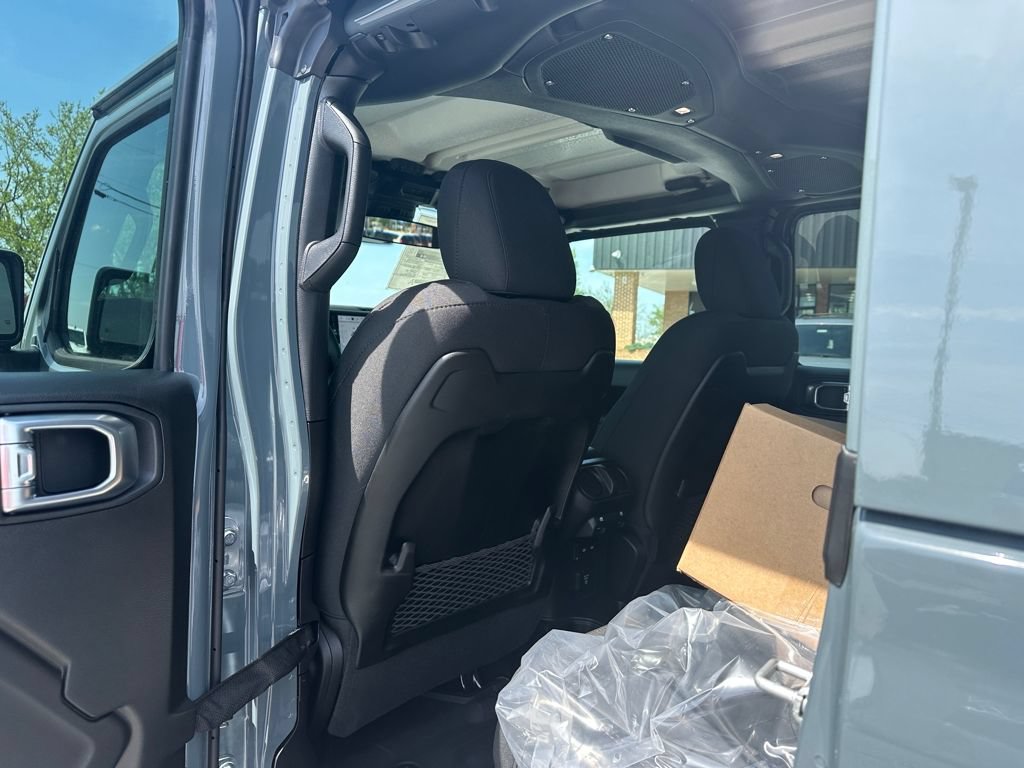 New 2026 Jeep Gladiator Mojave AWD/4WD image 10
