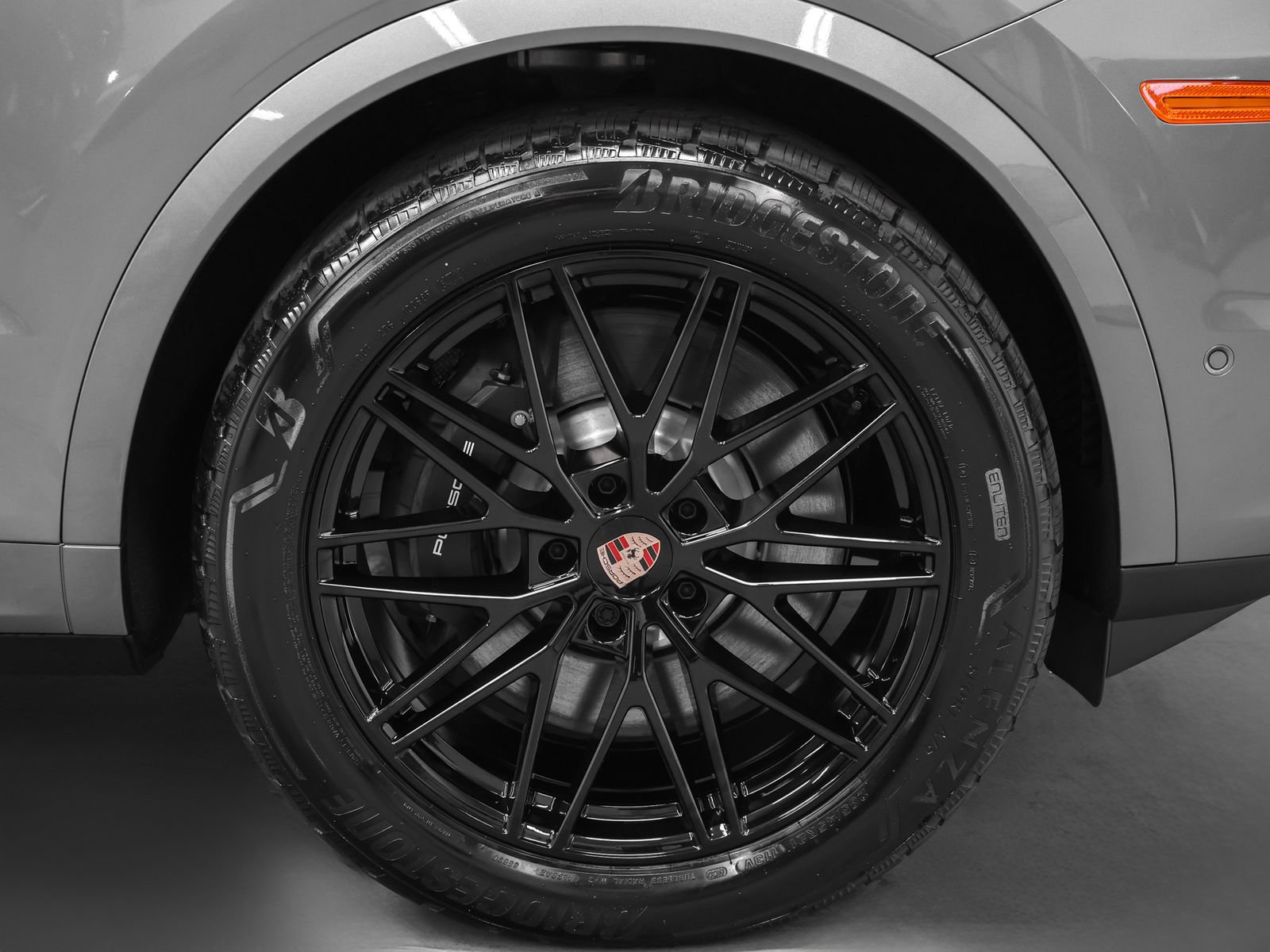 New 2026 Porsche Cayenne E-Hybrid Coupe AWD/4WD image 16