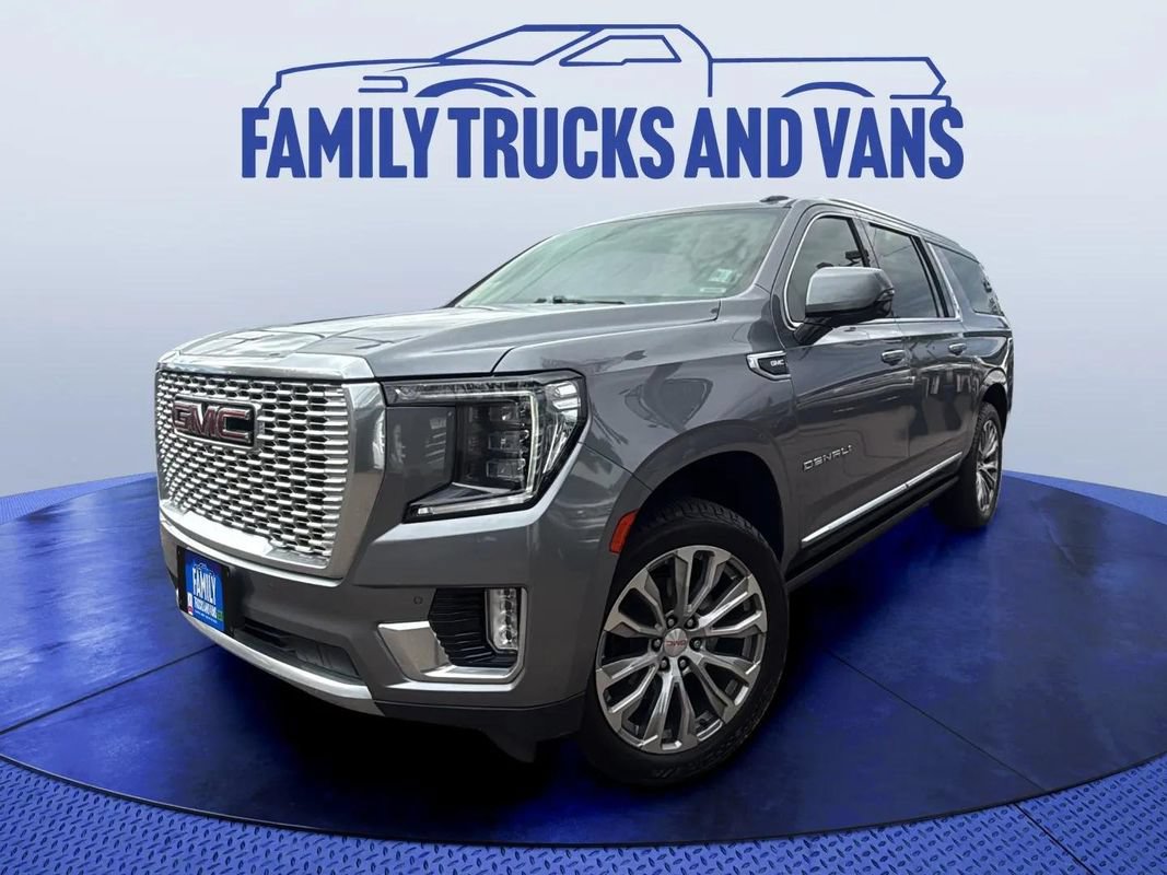 Used 2022 GMC Yukon XL Denali w/ Denali Ultimate Package AWD/4WD image 1