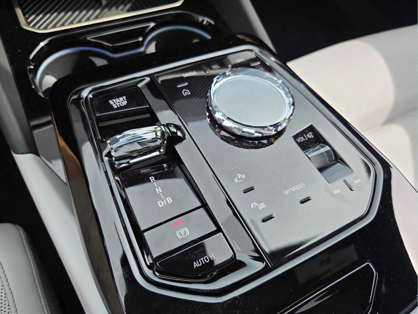 New 2026 BMW i5 M60 w/ Executive Package AWD/4WD image 26