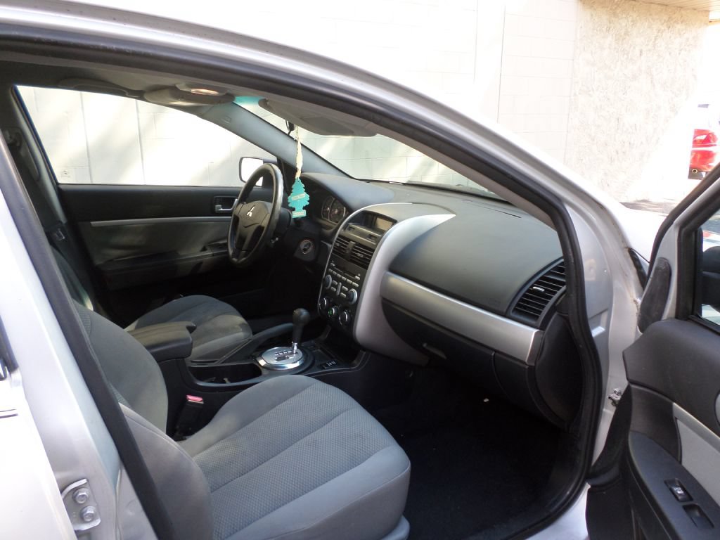 Used 2007 Mitsubishi Galant ES FWD image 9