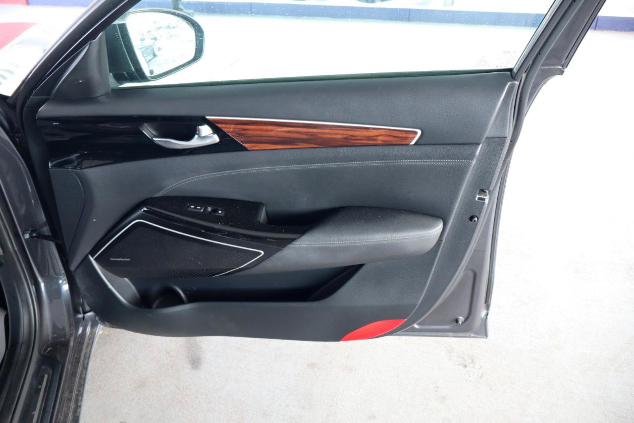 Used 2017 Kia Cadenza Technology FWD image 36