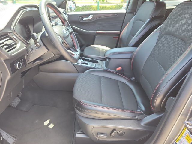 Certified 2025 Ford Escape ST-Line FWD image 17