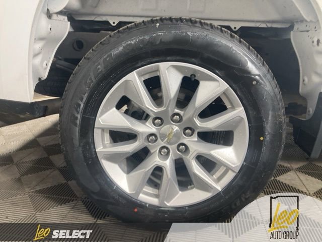 Used 2020 Chevrolet Silverado 1500 Custom w/ Custom Value Package AWD/4WD image 23
