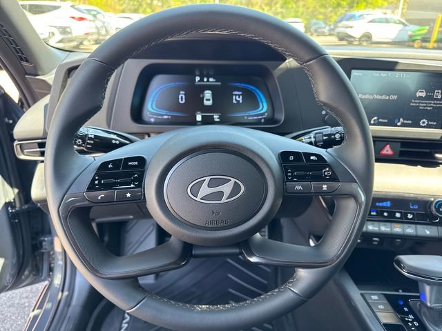 New 2026 Hyundai Elantra SEL Sport Premium FWD image 17