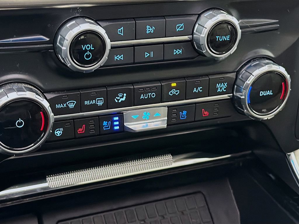 Used 2024 Ford F150 Platinum w/ Equipment Group 703A Plus image 25