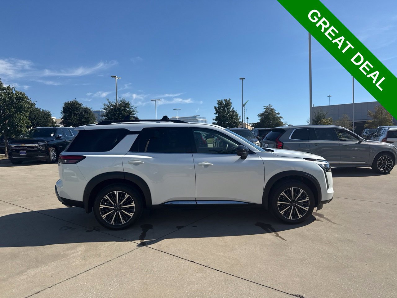 Used 2026 Nissan Pathfinder Platinum w/ Accent Package AWD/4WD image 11