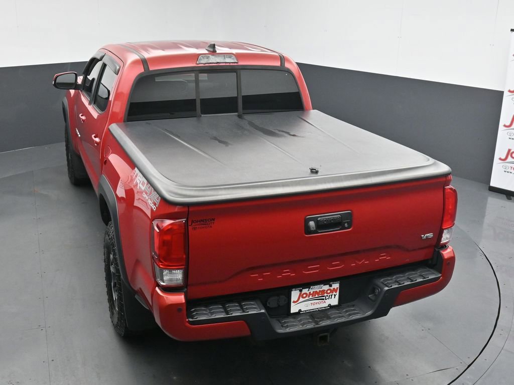 Used 2016 Toyota Tacoma TRD Off-Road w/ Premium & Technology Package image 25