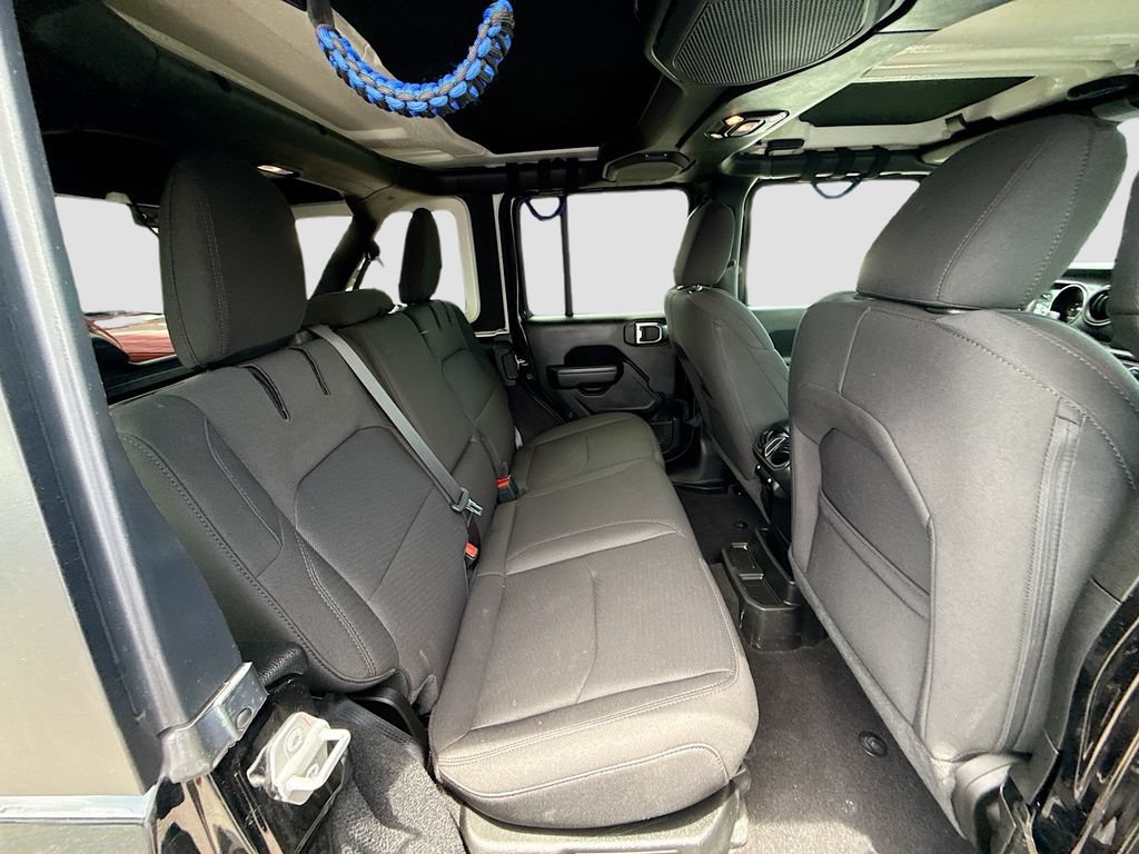 Used 2023 Jeep Wrangler Unlimited w/ Cold Weather Group AWD/4WD image 31