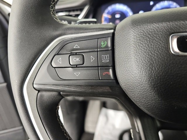 Certified 2024 Jeep Grand Cherokee Altitude image 19