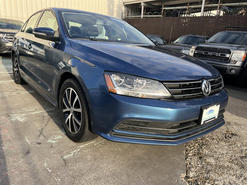 Used 2017 Volkswagen Jetta SE FWD image 7