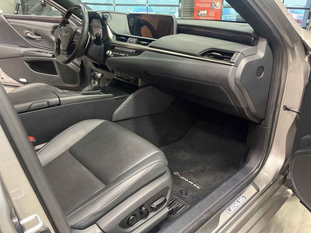 Used 2021 Lexus ES 350 w/ Premium Package image 32
