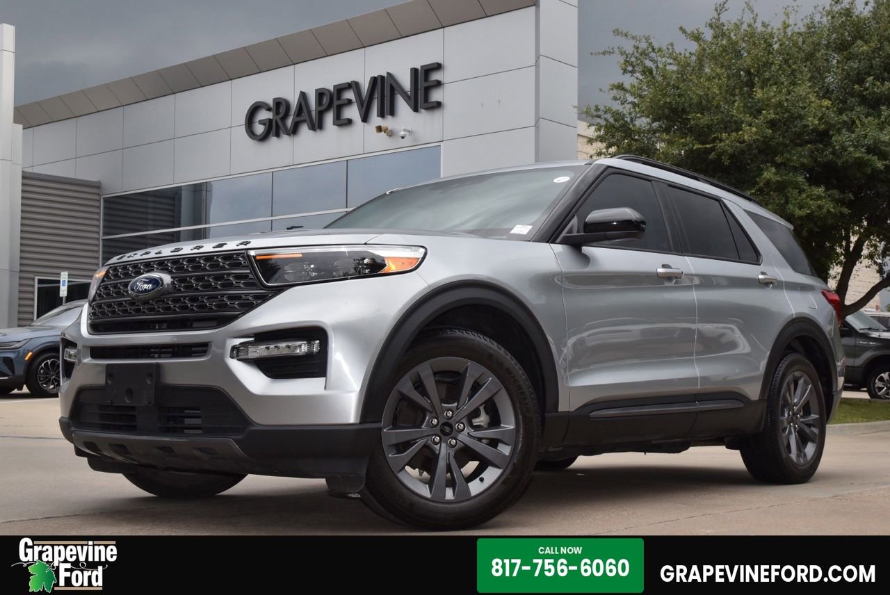 Used 2023 Ford Explorer XLT w/ Equipment Group 202A RWD image 1