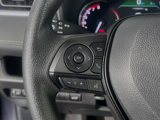 Used 2025 Toyota RAV4 XLE w/ Convenience Package FWD image 17