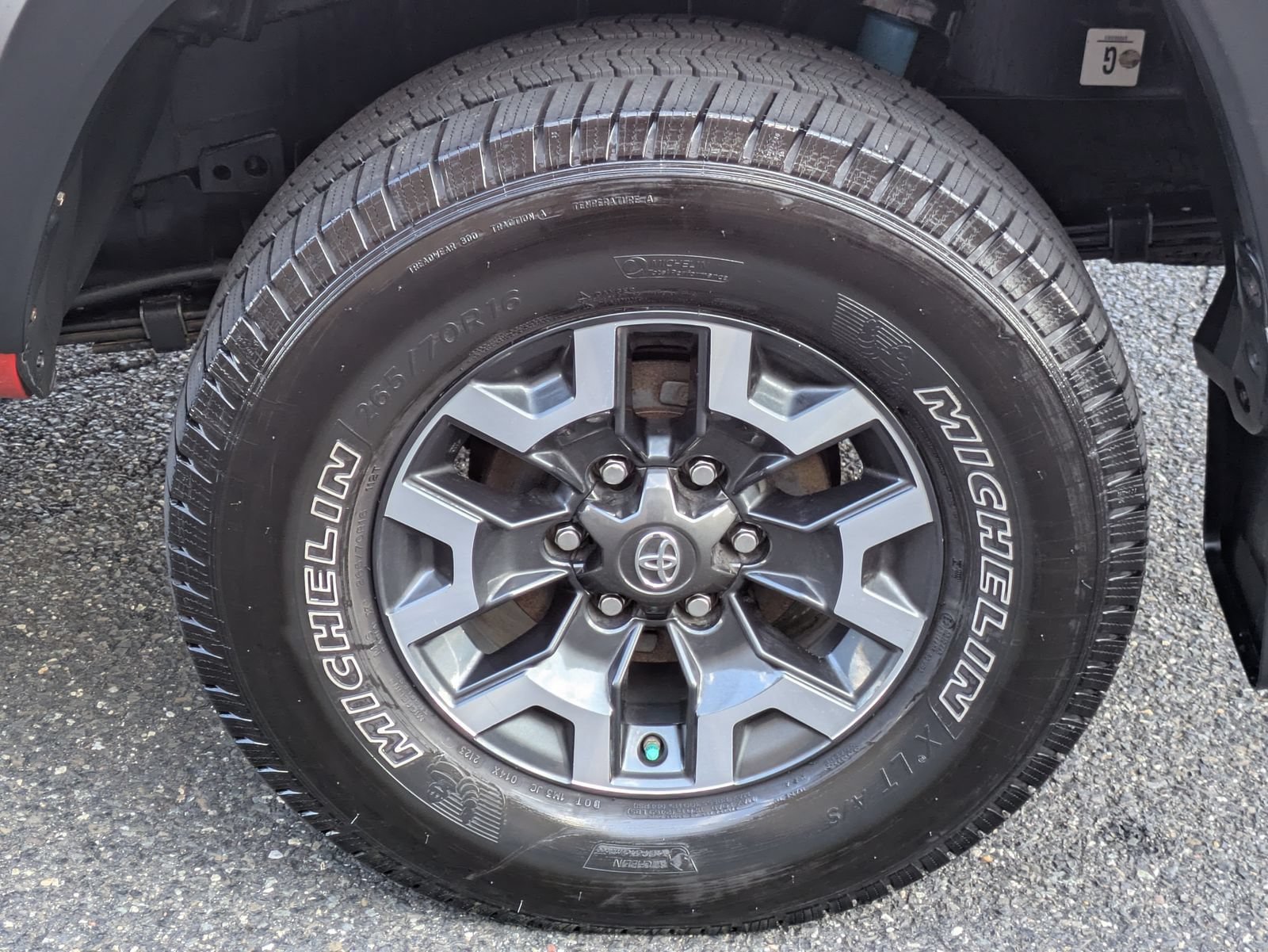 Used 2017 Toyota Tacoma TRD Off-Road w/ Tow Package (A/T) AWD/4WD image 29