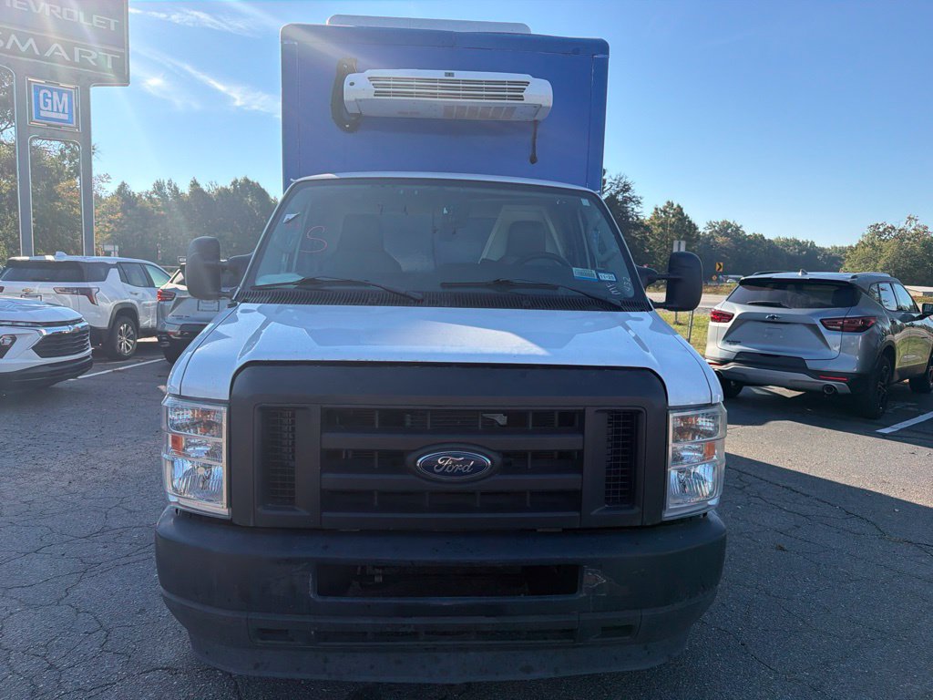 Used 2023 Ford E-350 and Econoline 350 Super Duty w/ Power Windows & Locks Group RWD image 2