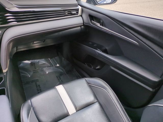 Used 2025 Toyota Camry SE FWD image 16