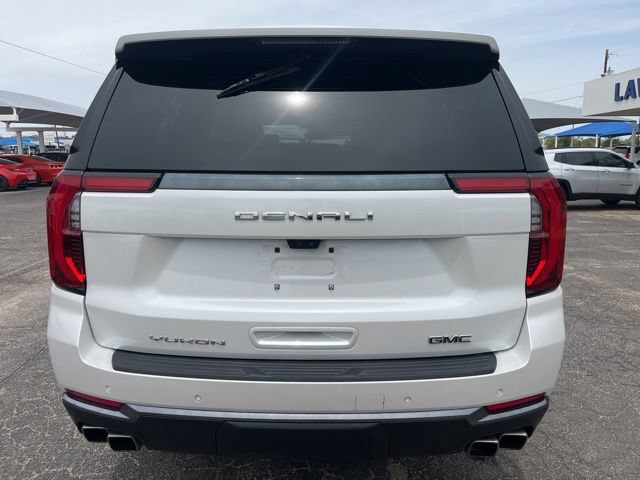 Used 2025 GMC Yukon XL Denali Ultimate w/ LPO, Floor Liner Package AWD/4WD image 5