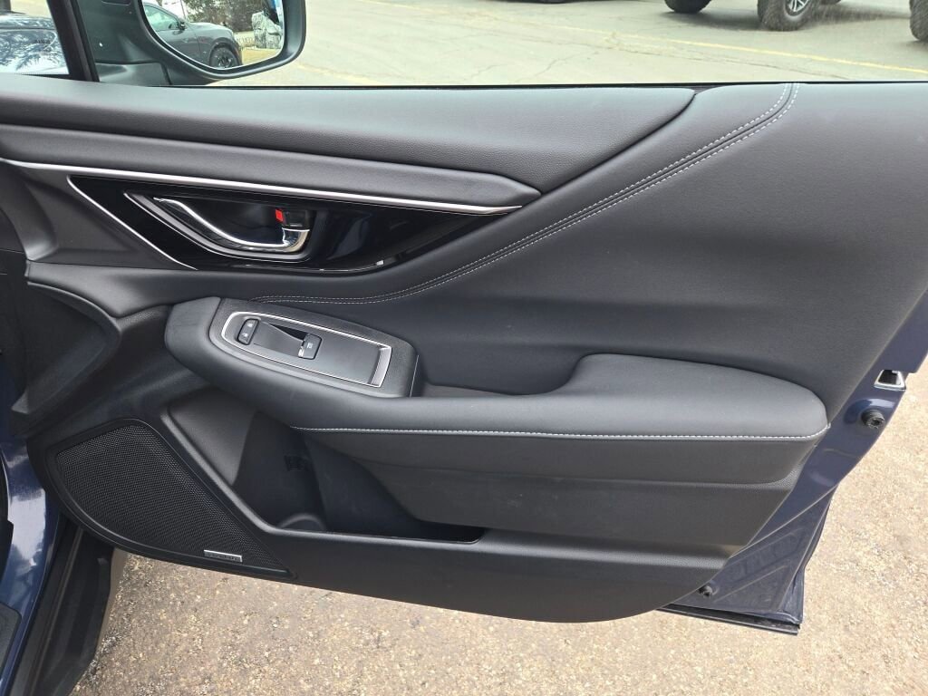 Certified 2025 Subaru Outback Touring XT image 5