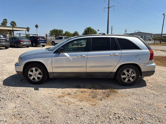 Used 2005 Chrysler Pacifica Touring FWD image 4