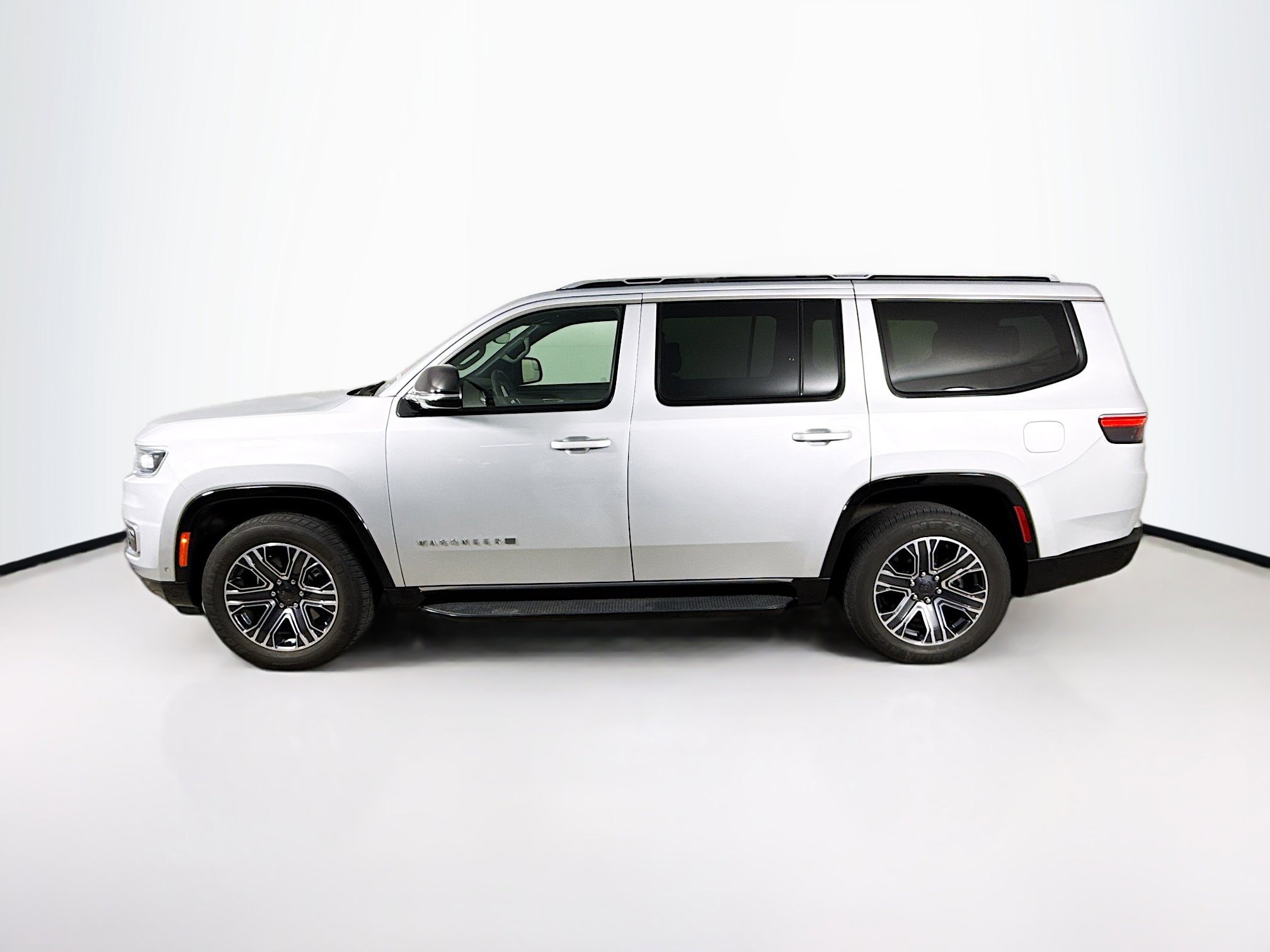 Used 2024 Jeep Wagoneer Series II image 7