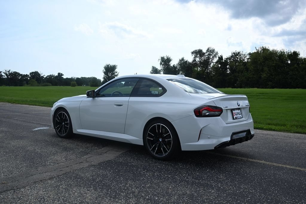 Used 2026 BMW M240i xDrive Coupe AWD/4WD image 9