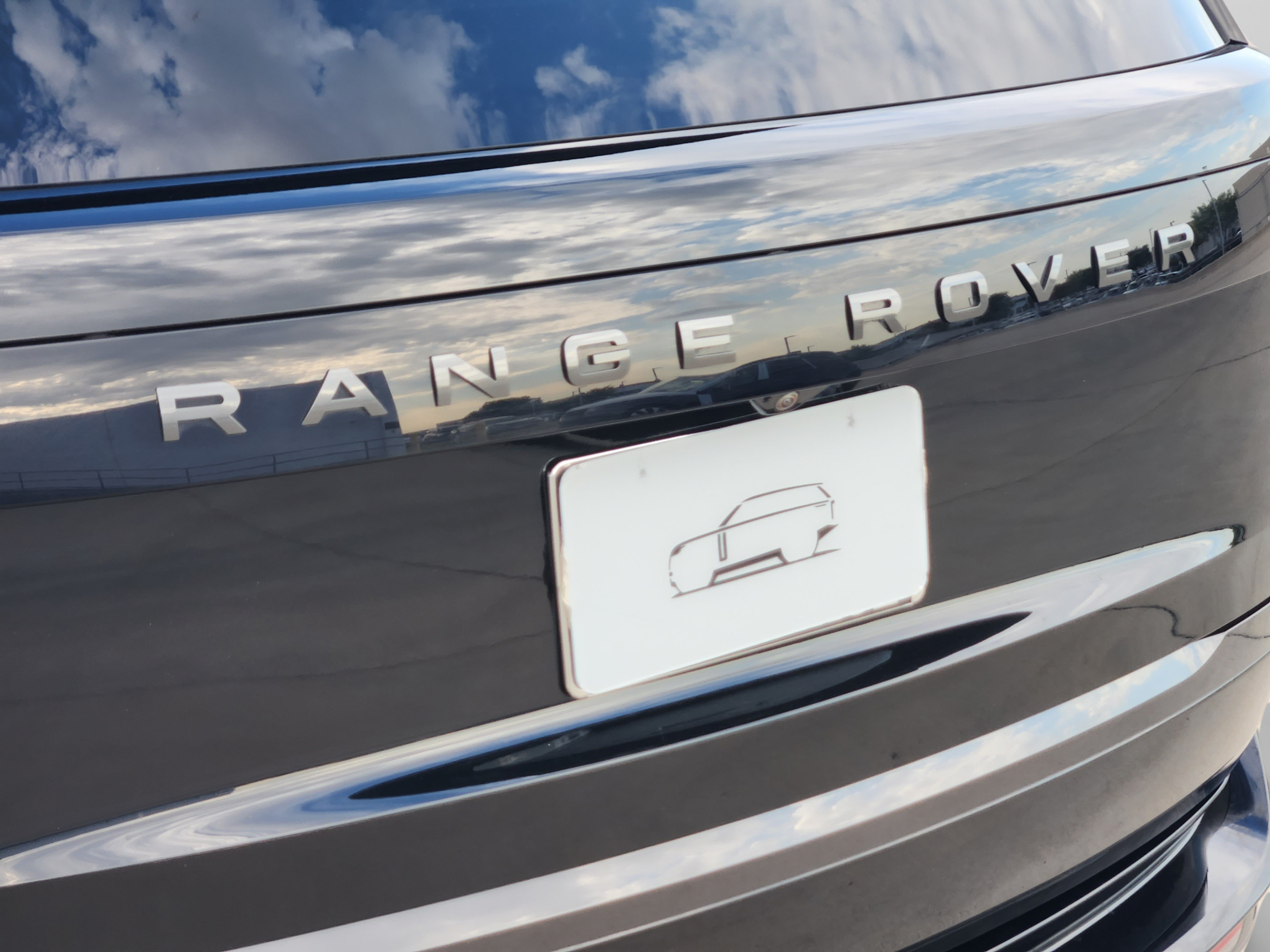Certified 2024 Land Rover Range Rover SE AWD/4WD image 36