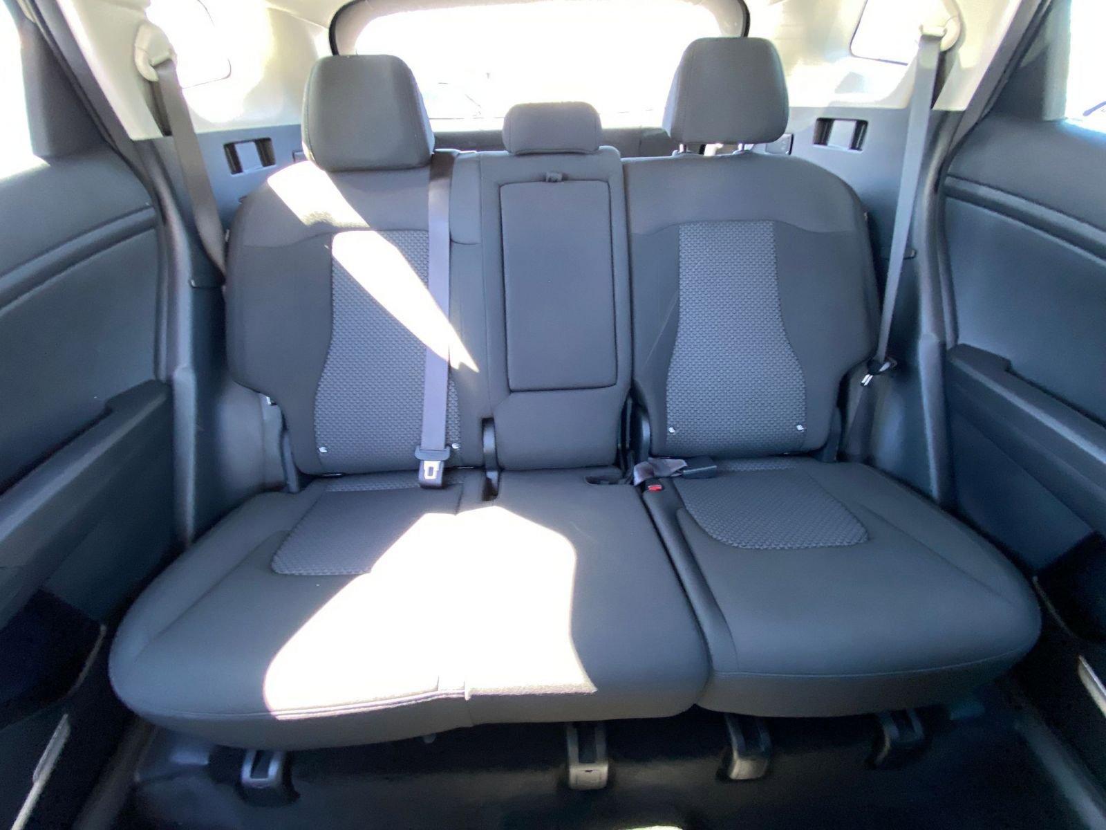 Used 2025 Kia Sportage LX image 38