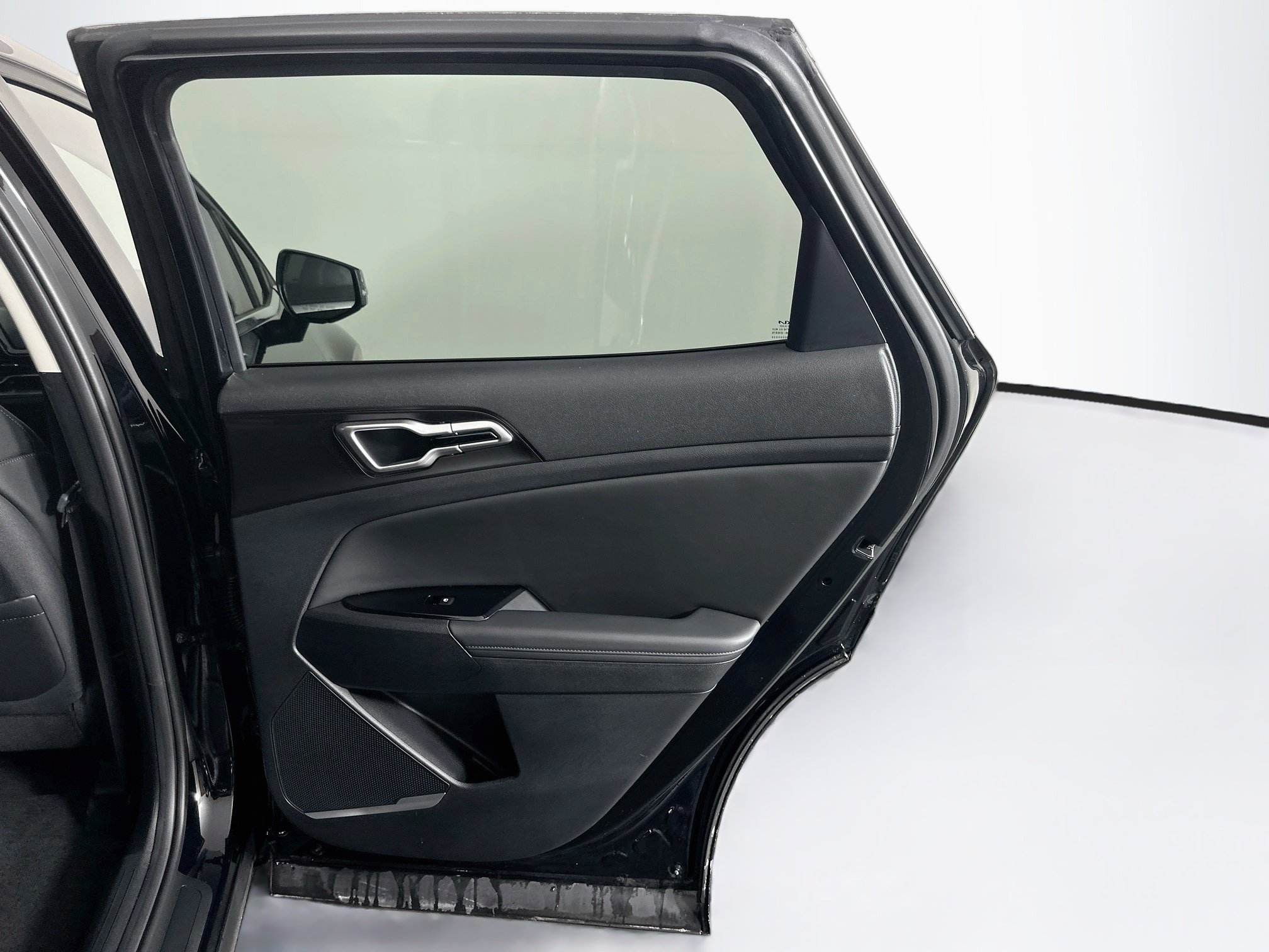 Used 2025 Kia Sportage EX FWD image 30