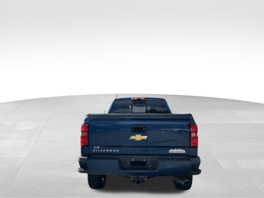Used 2015 Chevrolet Silverado 2500 High Country w/ High Country Premium Package AWD/4WD image 4