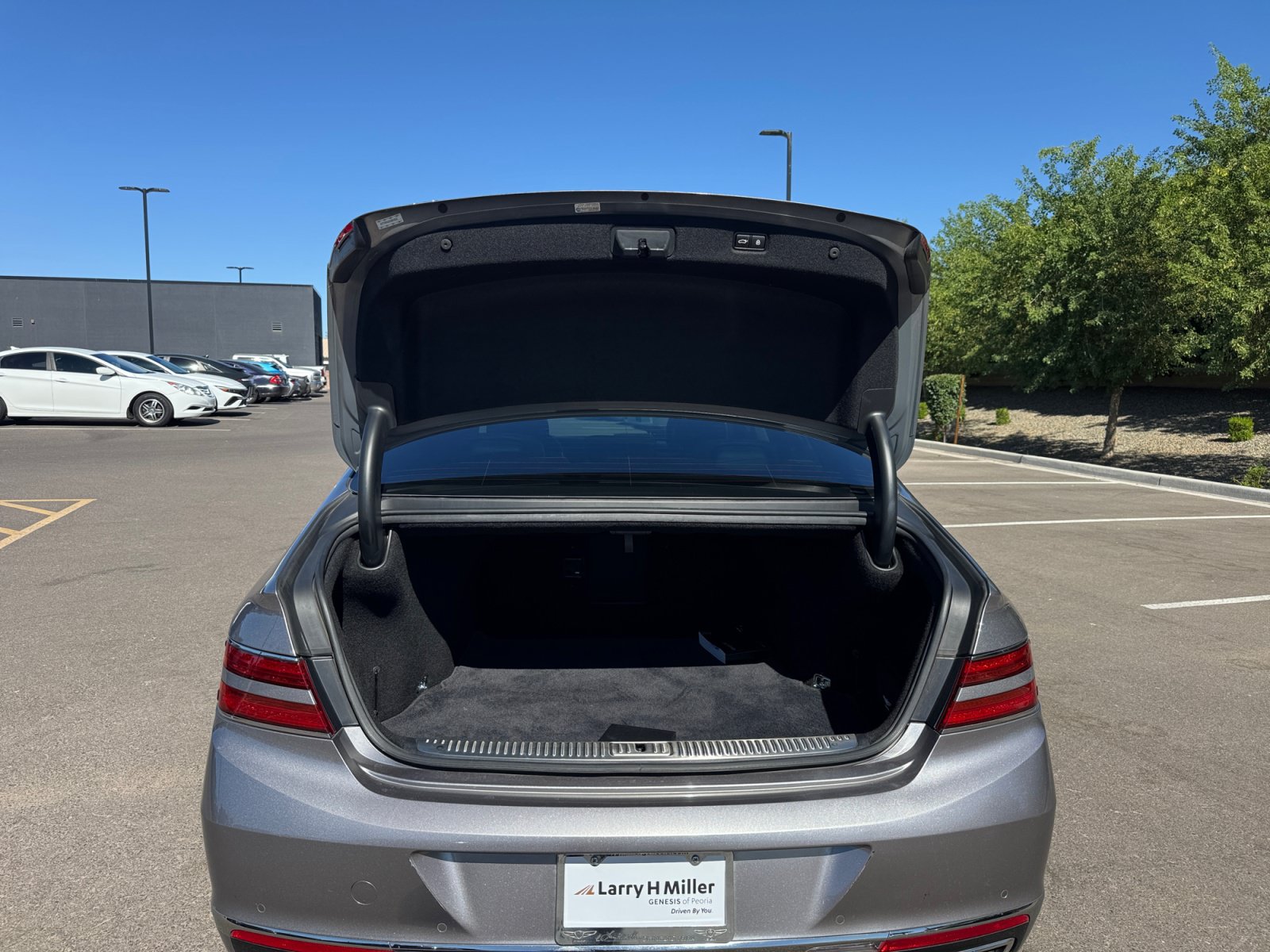 Used 2021 Genesis G90 3.3T Premium RWD image 33
