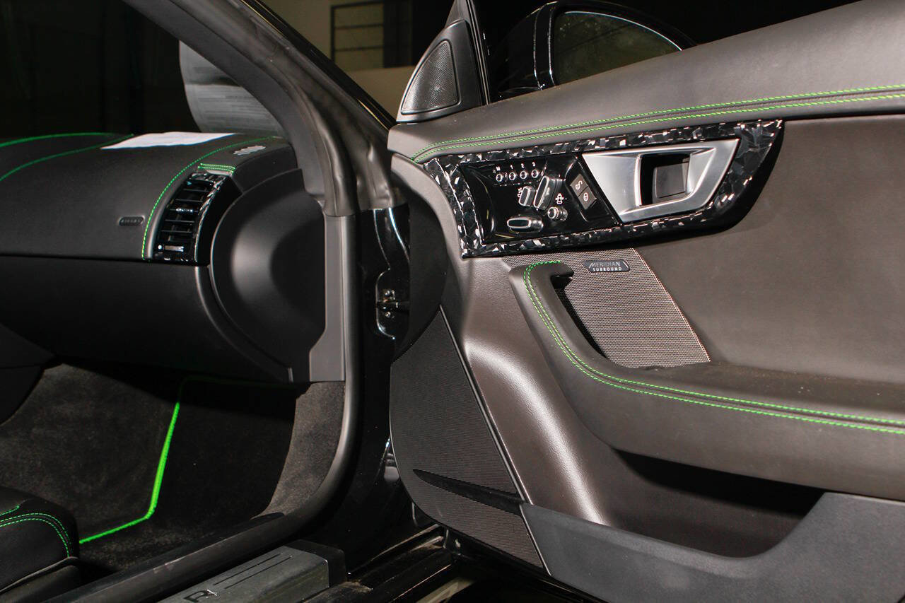 Used 2015 Jaguar F-TYPE R image 19