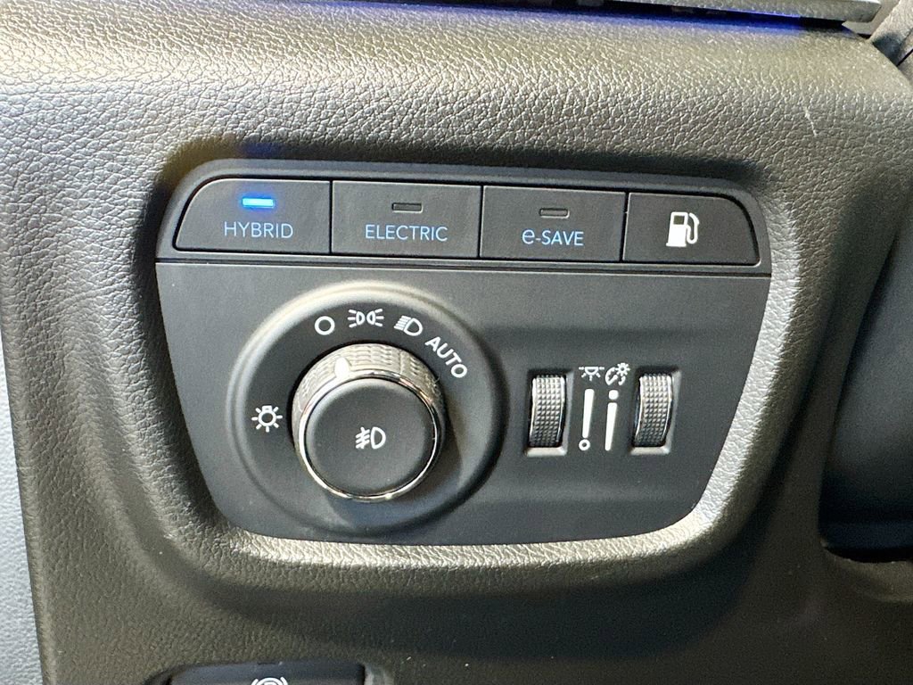 Used 2023 Jeep Grand Cherokee Summit w/ Advanced Protech Group IV AWD/4WD image 20