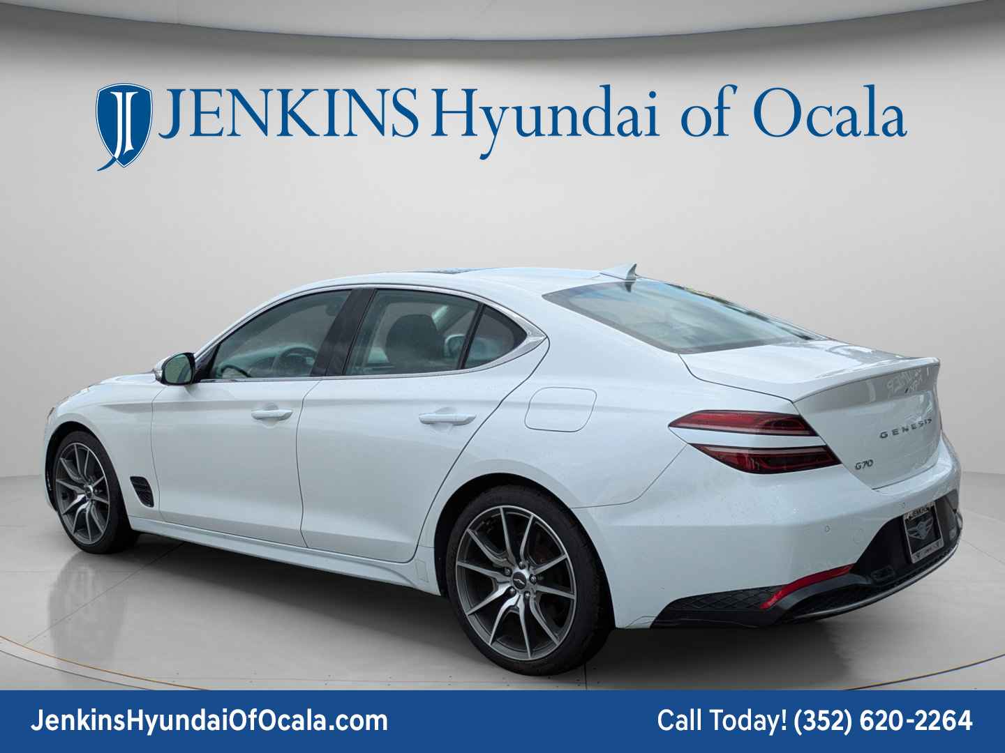 Used 2022 Genesis G70 2.0T w/ Prestige Package RWD image 5