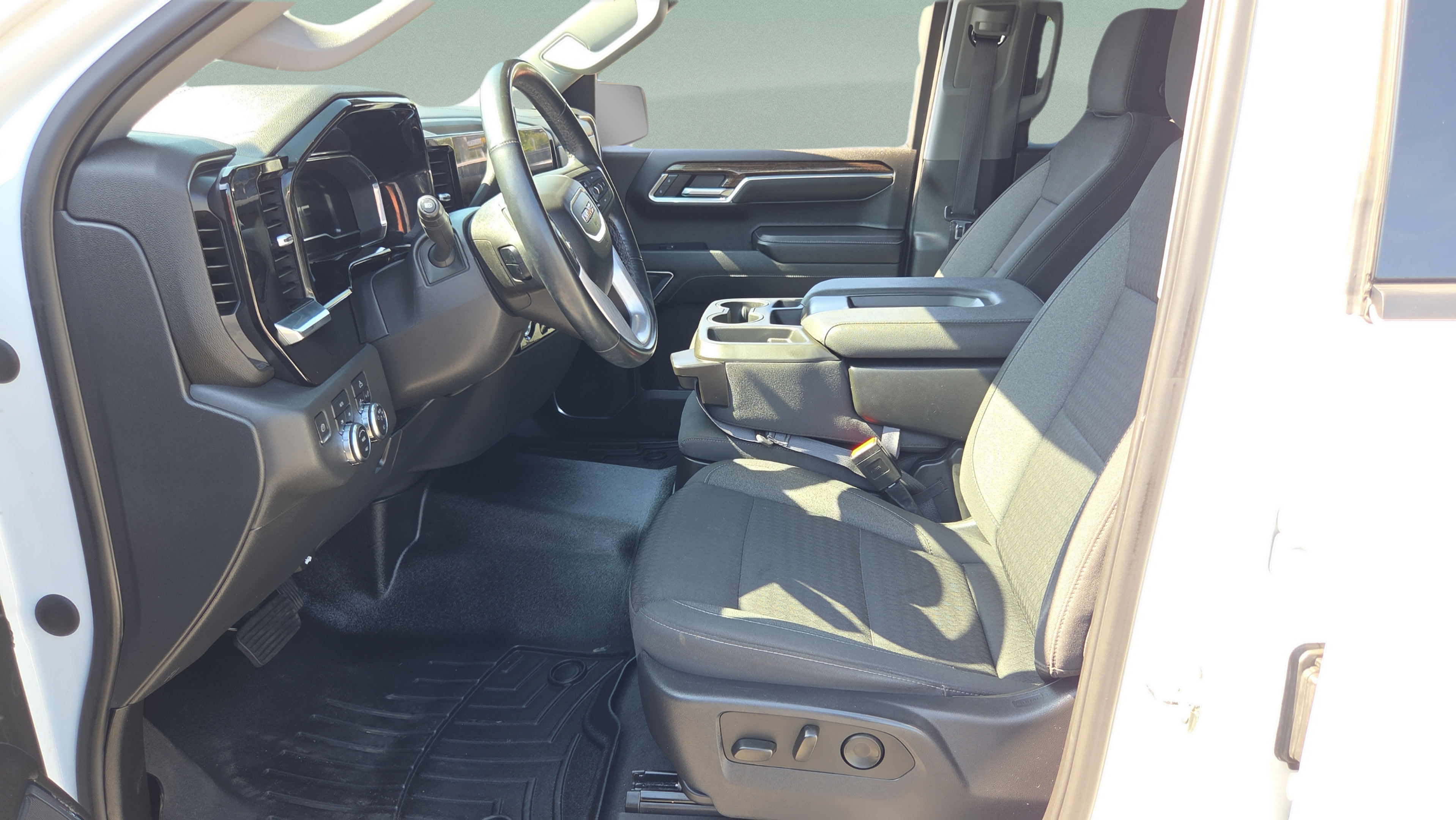 Used 2023 GMC Sierra 1500 Elevation AWD/4WD image 9