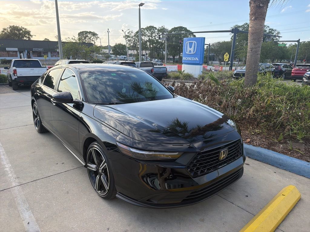 Used 2023 Honda Accord Sport image 1