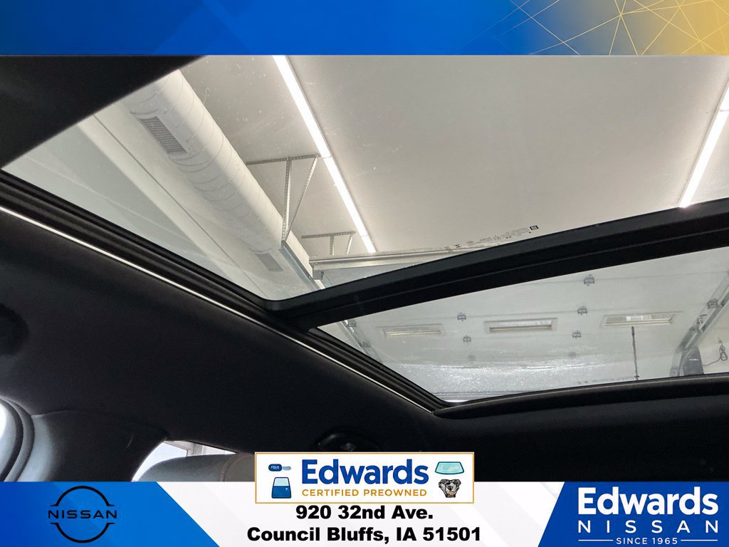Used 2023 Chevrolet TrailBlazer RS w/ Sun and Liftgate Package AWD/4WD image 34