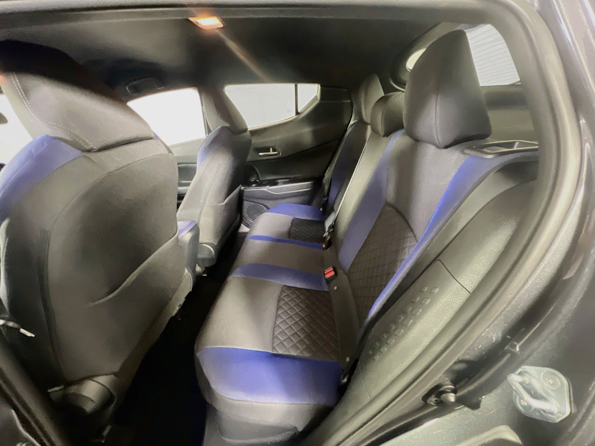 Used 2021 Toyota C-HR XLE FWD image 22